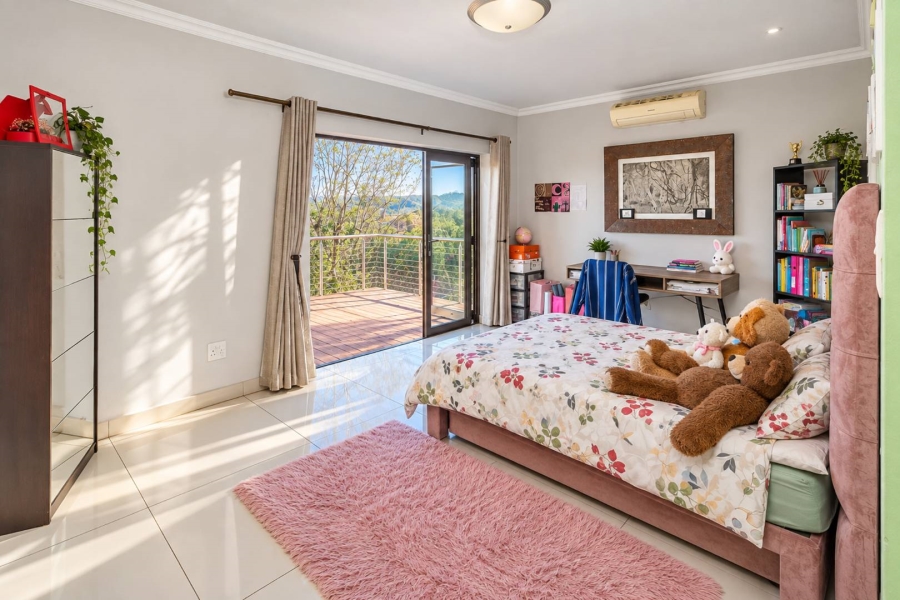 5 Bedroom Property for Sale in Birdwood Estate North West